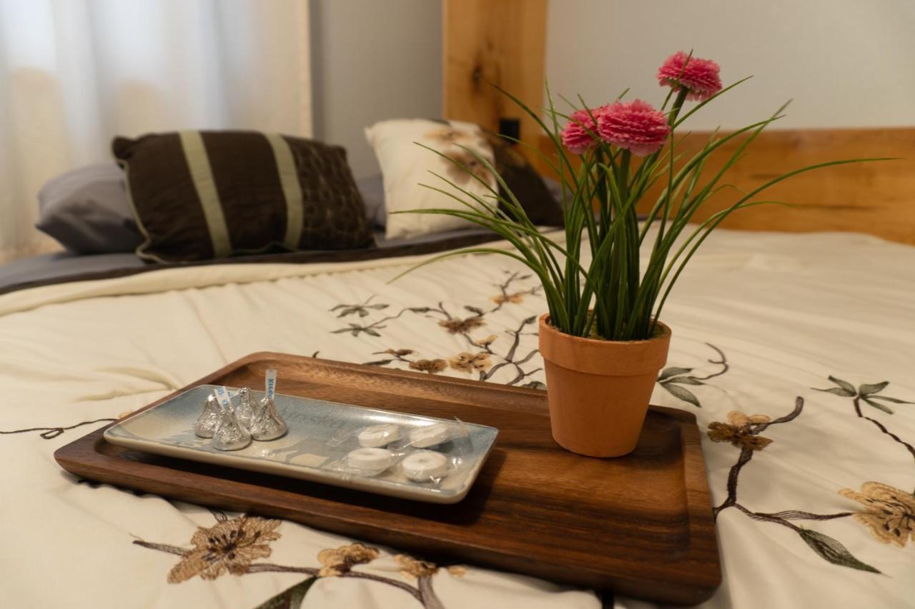 Trinity Escapes - Two Bedroom Two Bathroom Full Apartment Near Airport Anchorage Buitenkant foto