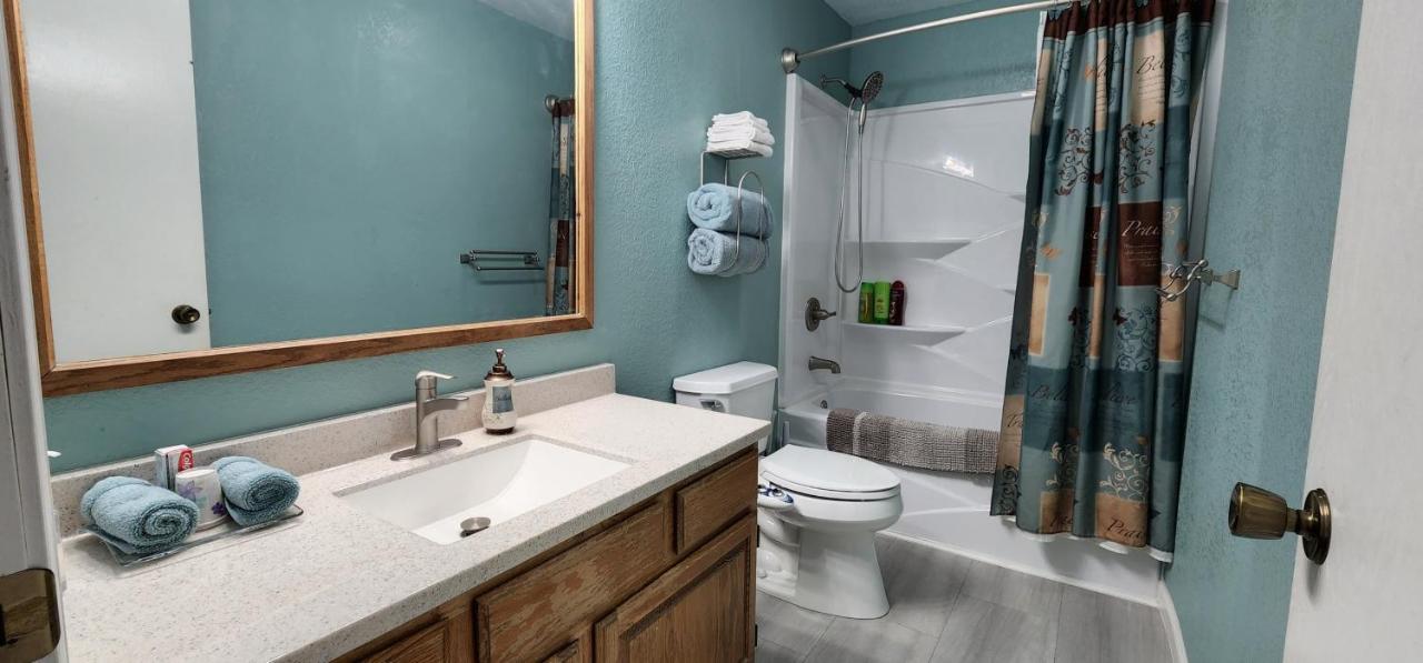 Trinity Escapes - Two Bedroom Two Bathroom Full Apartment Near Airport Anchorage Buitenkant foto